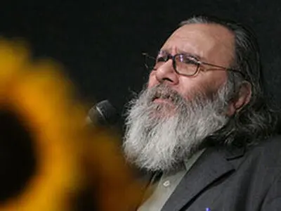 شعر محمدعلی معلم دامغانی برای شجریان 
