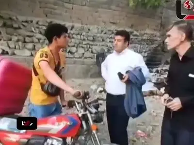 این محله‌ تهران به تصرف پیک‌های موتوری ها در آمده است / خانه ها اکثرا فاقد ایمنی است + فیلم