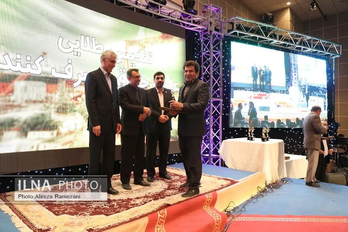 تندیس طلایی به سیمان لامرد تعلق گرفت