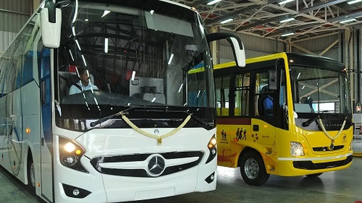 Hungary, Iran seal deal for joint production of buses