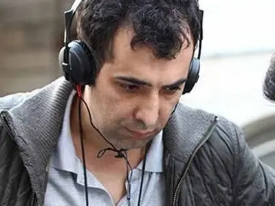 از دوگانگی فرهنگی رنج می‌بریم