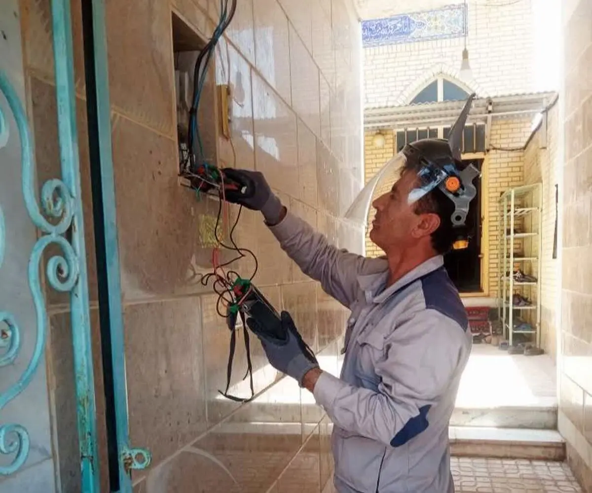 تعویض ۳۱۸۴ کنتور معیوب با اجرای طرح مهتاب در فارس