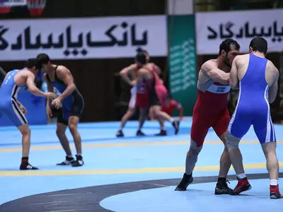 اعضای تیم کشتی آزاد قزاقستان در خانه کشتی تهران اردو زدند