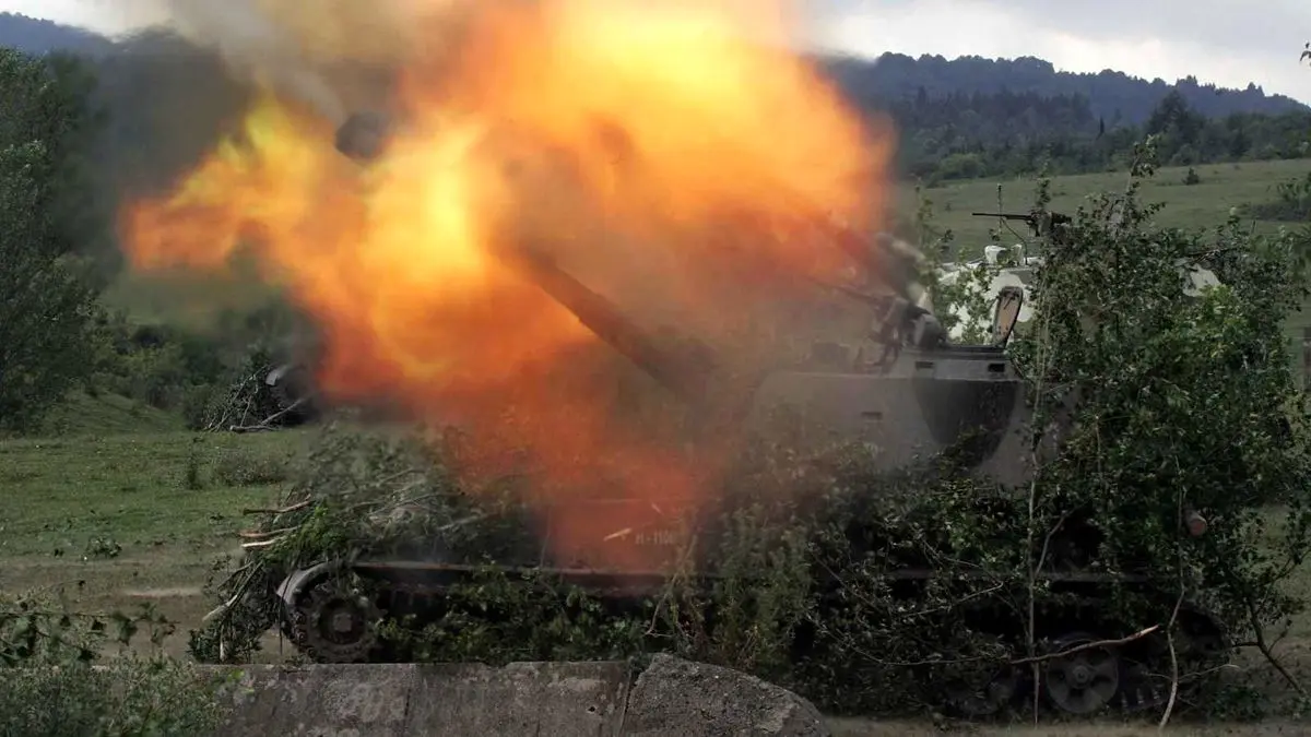 نیروهای روسیه فرودگاه‌ها و تأسیسات انرژی اوکراین را بمباران کردند