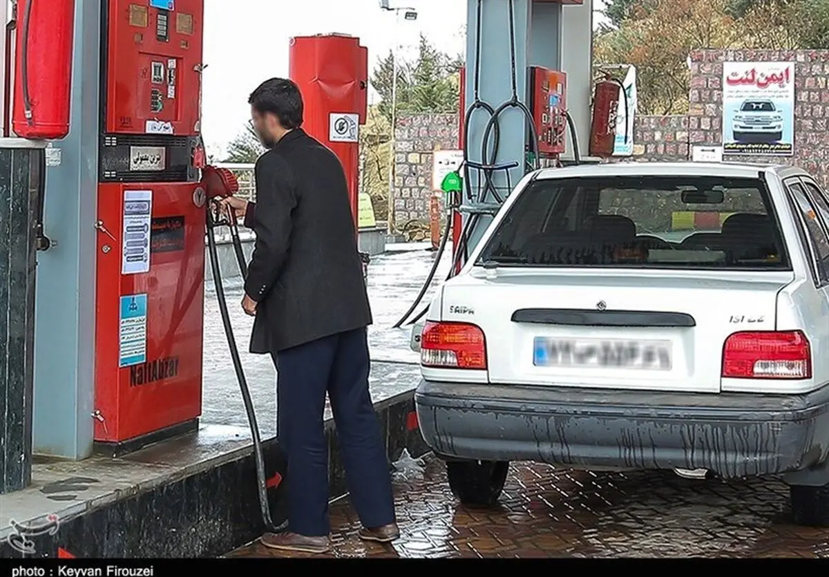 سوخت گیری روزانه ۱.۶ میلیون لیتر بنزین با کارت اضطراری در آذربایجان شرقی