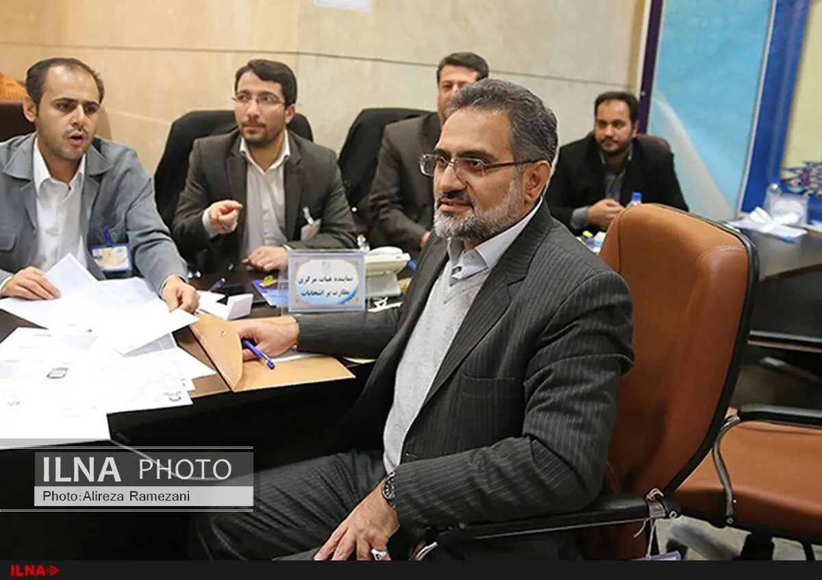 سیدمحمد حسینی: هیچ رابطه تشکیلاتی با احمدی‌نژاد نداریم