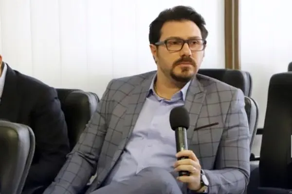 از ظرفیت تنگه هرمز به درستی استفاده نمی‌کنیم