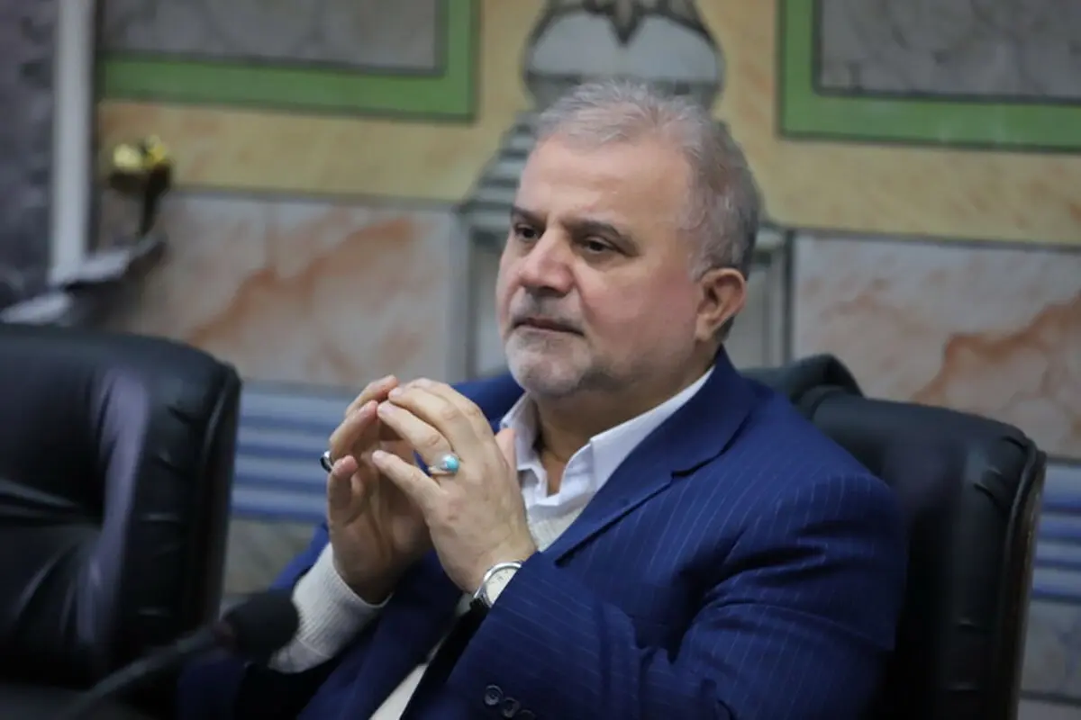 امروز وظیفه ما نوکری برای مردم است/ سال آینده 100 میلیارد تومان کسری بودجه داریم