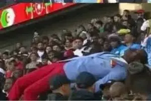 ویدئو: اشکهای تلخ هوادار وفادار کنگو در سوگ یک رویا ویدئو: اشکهای تلخ هوادار وفادار کنگو در سوگ یک رویا