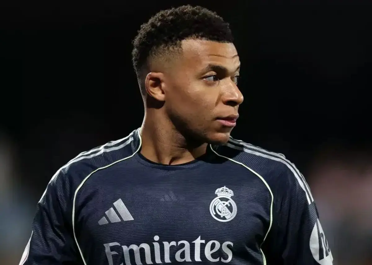 گاراژ فوق لوکس امباپه بدون گواهینامه!