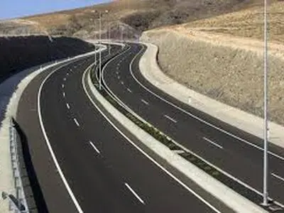 بهره برداری از 2 پروژه راه وشهرسازی استان همدان
