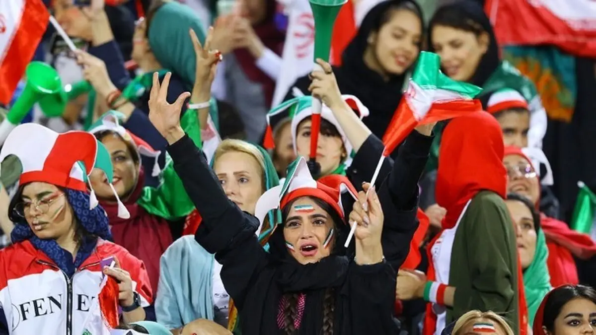 واکنش جنجالی نماینده مجلس به عدم حضور بانوان در دربی؛ این یعنی بازگشت به دوران زنده به گور کردن دختران! (ویدیو)