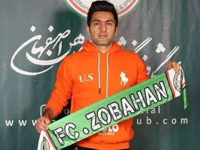 رونمایی از بازیکن اسبق پرسپولیس با پیراهن ذوب آهن