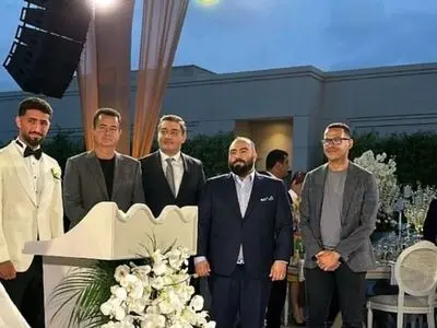 سرمربی و مالک باشگاه هال سیتی در مراسم ازدواج صیادمنش