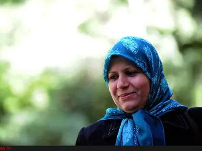 نویسنده ایرانی جورِ نبودِ نهادهای مدنی را به دوش می‌کشد/ برای برخی از زنان بی‌عدالتی‌ عین عدالت است