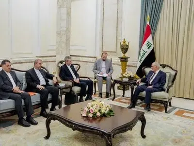 Iraqi president calls for strengthening ties with Iran