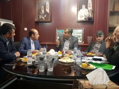 تاکید معاون استاندار بر حل مشکلات بازار آهن مکان تهران