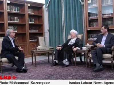 دیدار خانواده وزیر علوم، تحقیقات و فناوری با آیت الله هاشمی