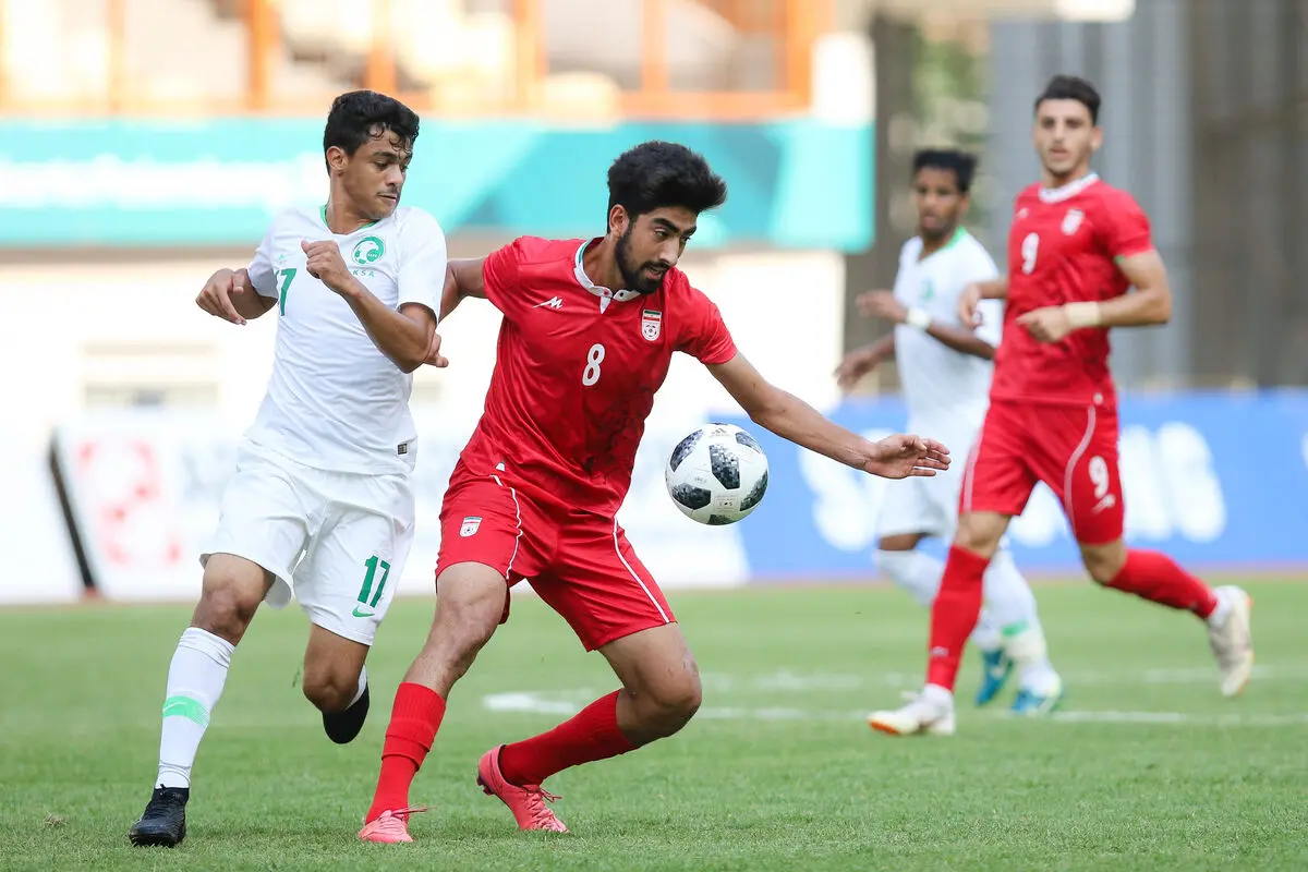 ثبت قرارداد مهاجم تیم امید با پرسپولیس(عکس)