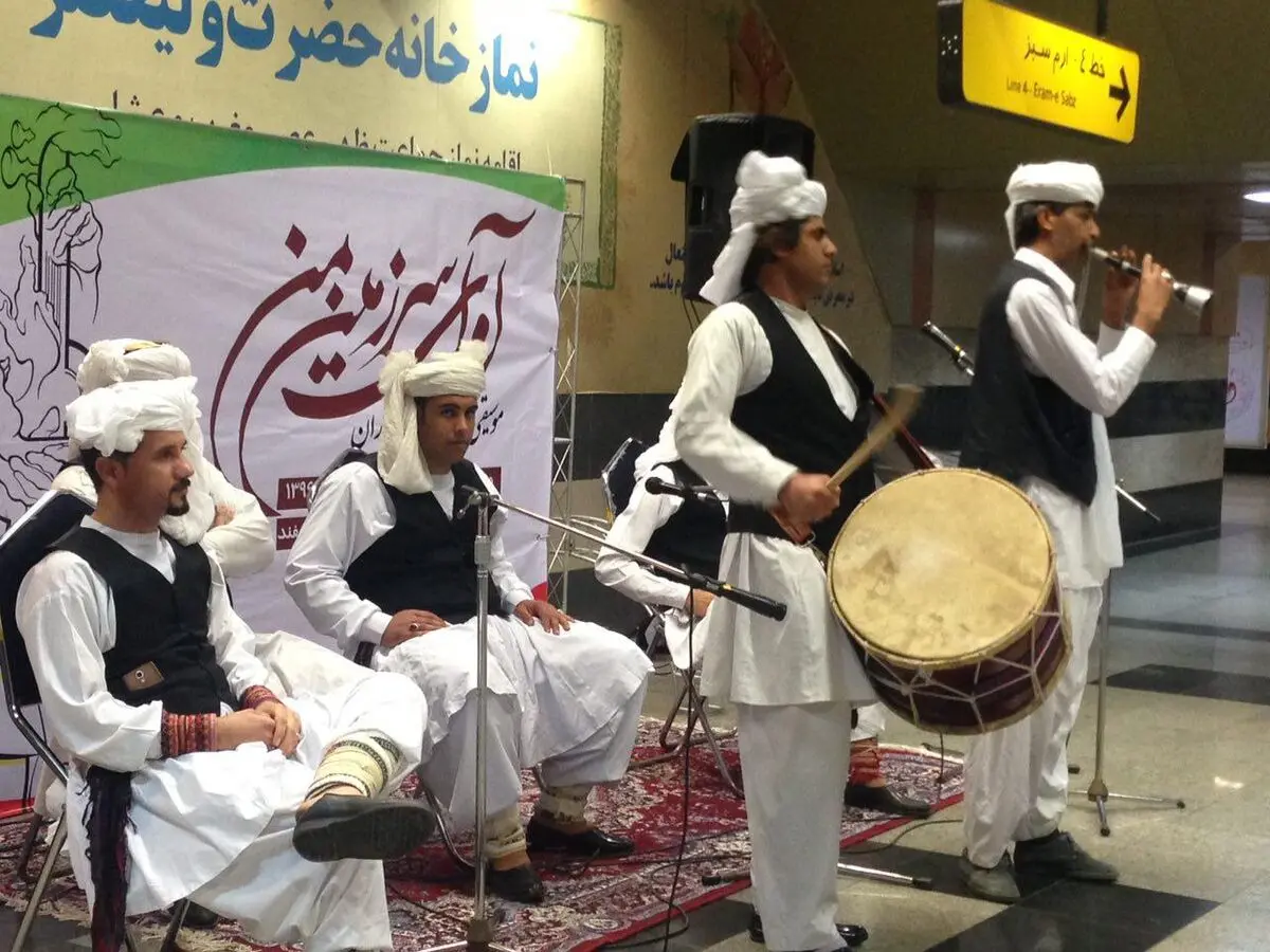 فتح شهر زیرزمینی به دست نوازنده‌ها/زیر پای عابران تهرانی چه می‌گذرد+ویدئو
