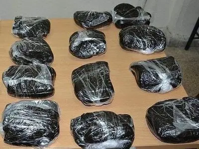 کشف تریاک از قاچاقچیان موادمخدر در مرز تایباد 
