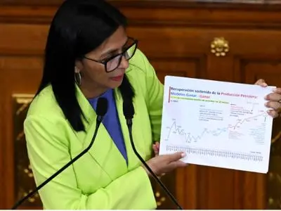 رئیس‌جمهور موقت ونزوئلا یکی از نزدیکان مادورو را برکنار کرد