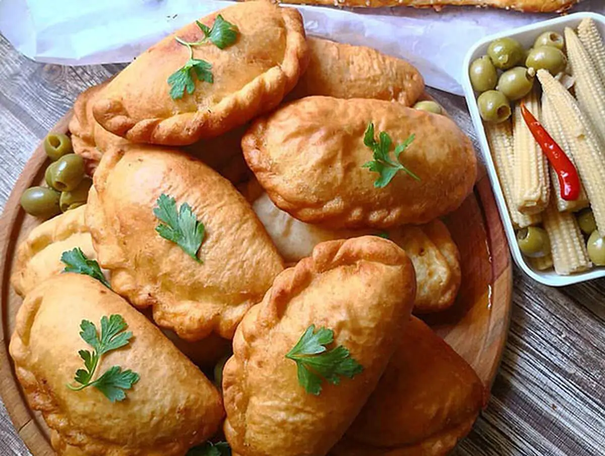پیراشکی کلم و هویج ویژه گیاهخواران