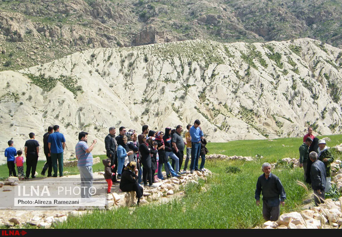 استقبال گردشگران از کاوش های باستان شناسی دره شمی