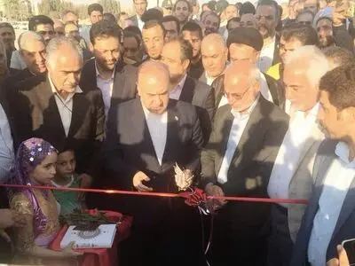 فاز اول استادیوم پنج هزار نفری ملارد توسط دکتر سلطانی فر افتتاح شد