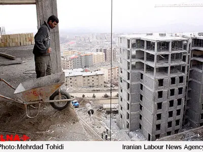 هزینه تشکیل پرونده بیمه کارگران ساختمانی در رشت سه برابر گران شد/ انتقاد از تخلف کانون انجمنهای صنفی استان