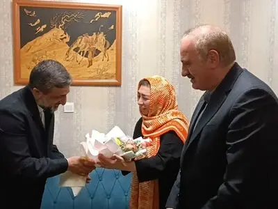 قدردانی و تجلیل از پیشکسوتان در عرصه‌های مختلف فرهنگ سازی شود