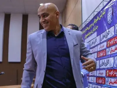 بی‌احترامی علیرضا منصوریان به خبرنگاران و هواداران