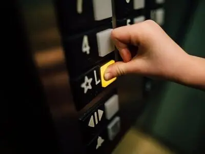 استفاده از آسانسور عمر شما را کوتاه می‌کند