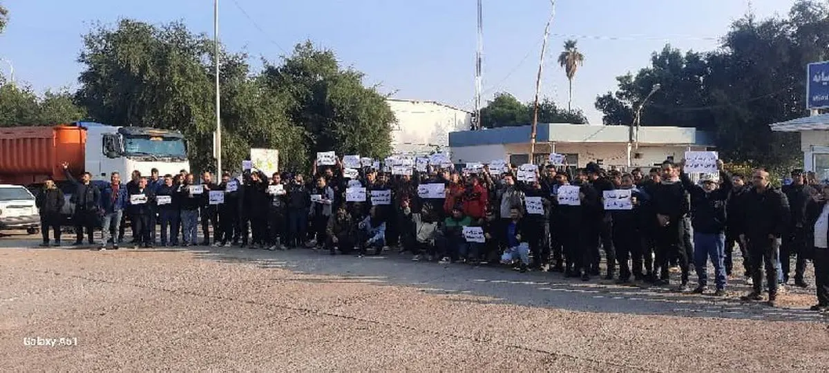 چهارمین روز اعتراض صنفی کارگران قند خاورمیانه شوش/ مطالبات برآورده نشد