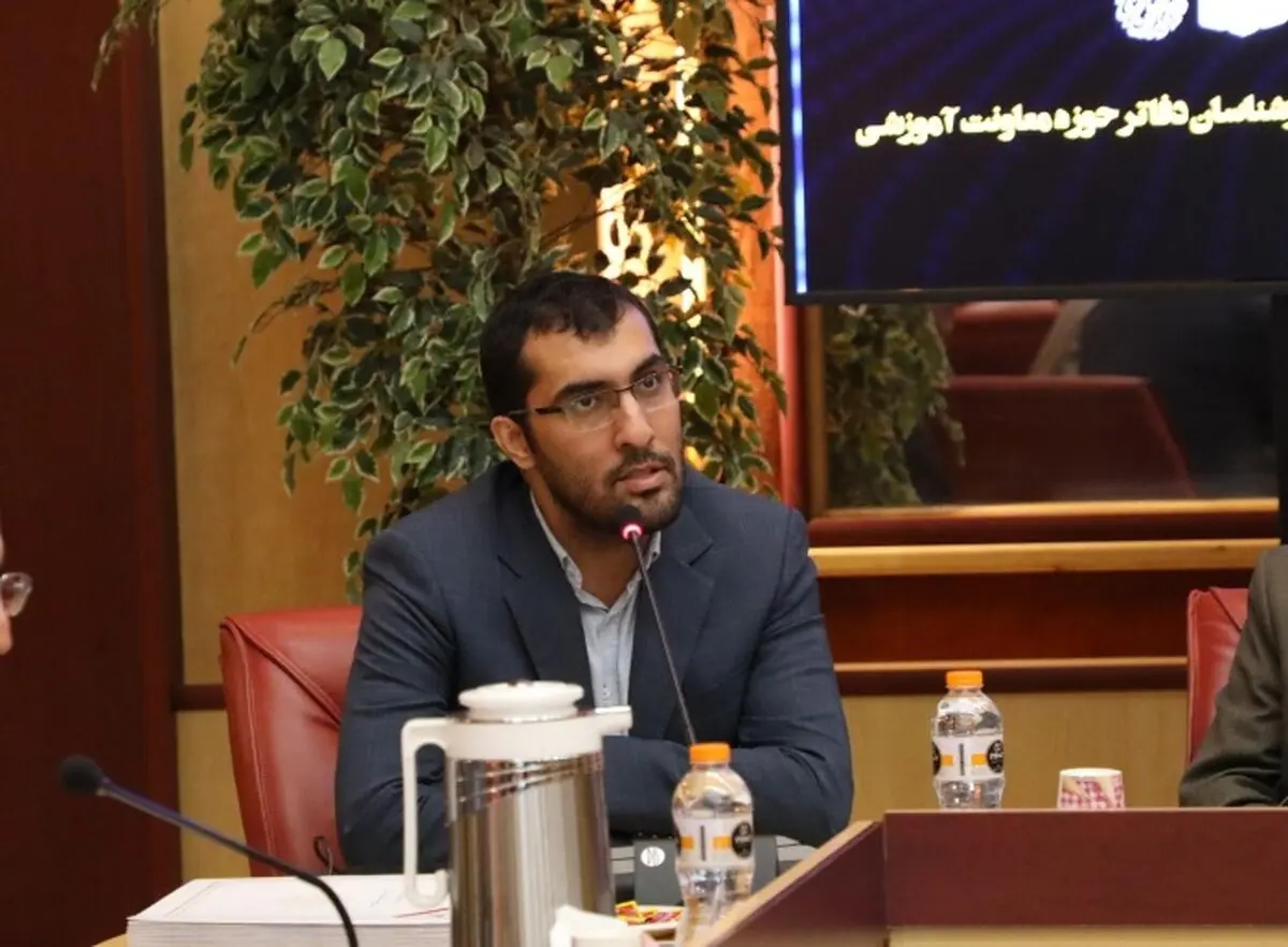 در پذیرش دانشجوی "استاد محور" نباید رابطه‌های سببی و نسبی وجود داشته باشد