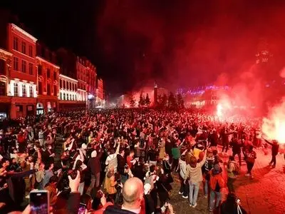 ویدیو: جشن قهرمانی طرفداران لیل فرانسه
