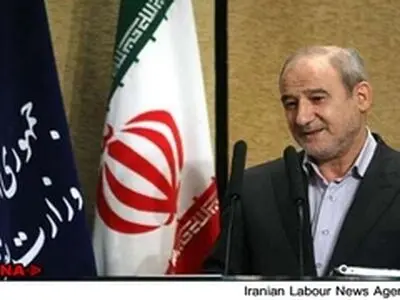 کاهش قیمت نفت امور پژوهشی را تحت الشعاع قرار نمی‌دهد / قرارداد با دانشگاه‌ها در سطح گسترده