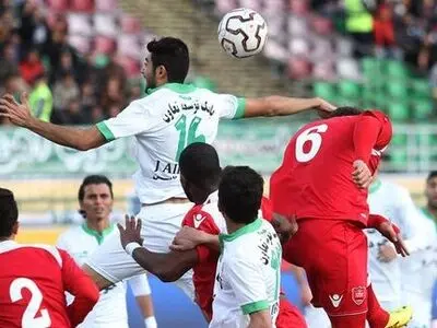 تساوی ذوب‌آهن و پرسپولیس در پایان 90 دقیقه/کار به وقت اضافه کشید