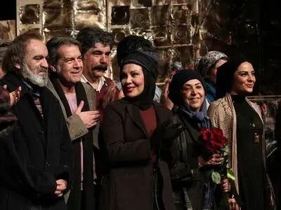 نمایش «در اعماق» به نفع هنرمندان بیمار روی صحنه می‌رود