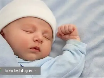آیا مصرف شیره خرما در نوزادان باعث دفع سریع‌تر مکونیوم می شود؟ پاسخ: خیر

