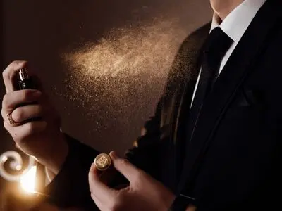 در هنگام تهیه و خرید عطرهای مردانه باید به چه نکاتی توجه کنیم؟