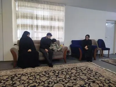 دیدار خانواده شهید سپهبد موسوی با خانواده شهید فرشباف