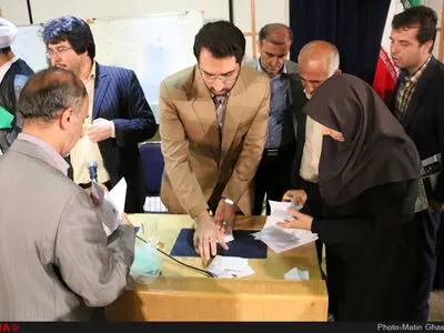 انتخابات هیات رئیسه مجمع‌ عمومی خانه احزاب آغاز شد