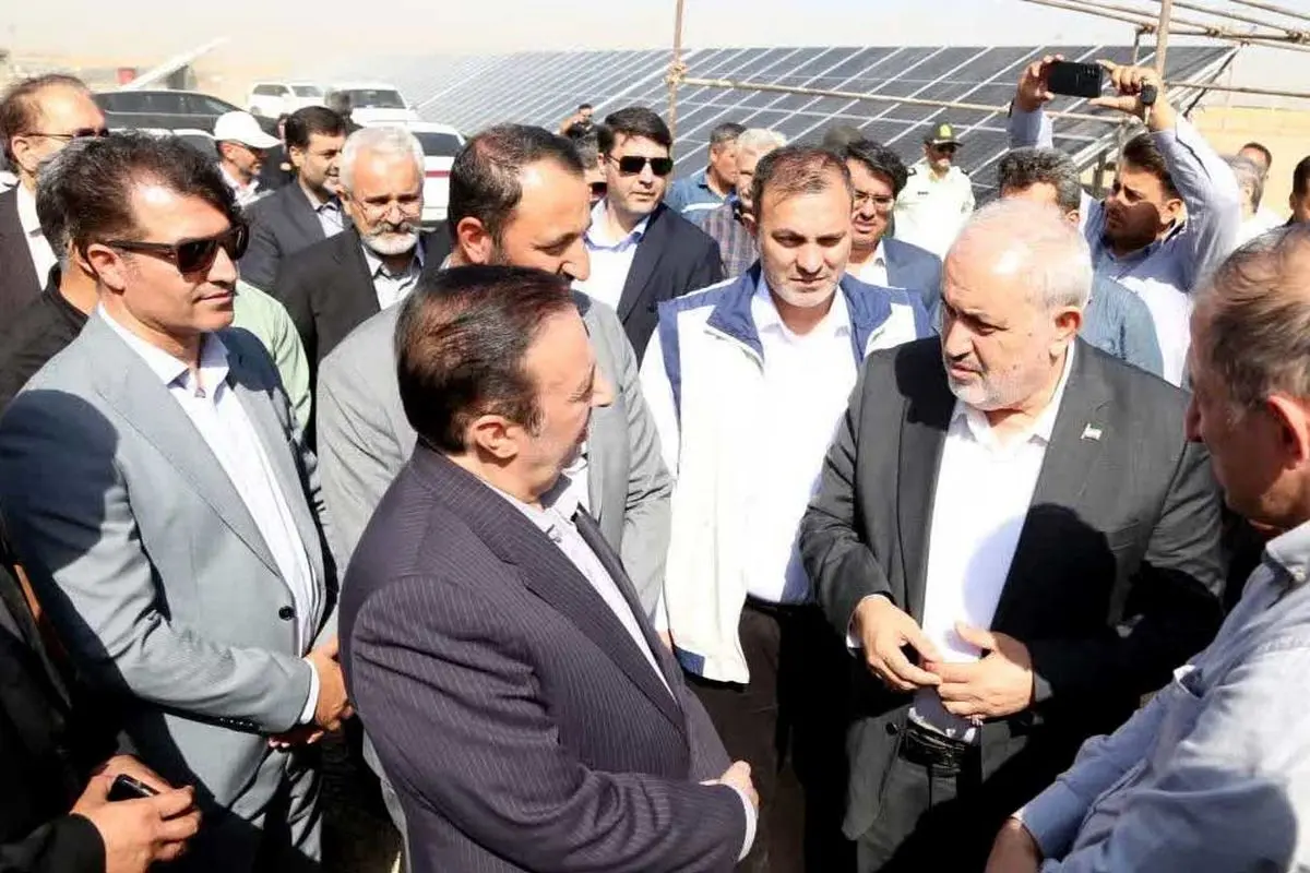 نیروگاه خورشیدی ۶ مگاواتی رضی‌آباد در شهرستان آبیک افتتاح شد