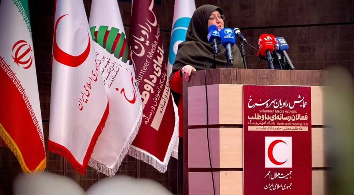 اعضای هلال‌احمر فرهنگ مهربانی را ترویج می‌کنند
