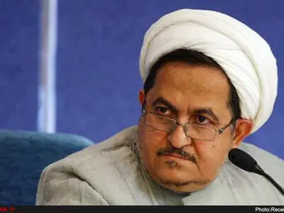 استقلال سیاسی منوط به استقلال اقتصادی است/ باید کاستی‌های موجود را برطرف کنیم