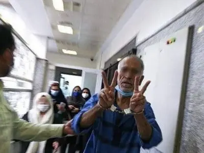 اکبر خرمدین در زندان فوت کرد