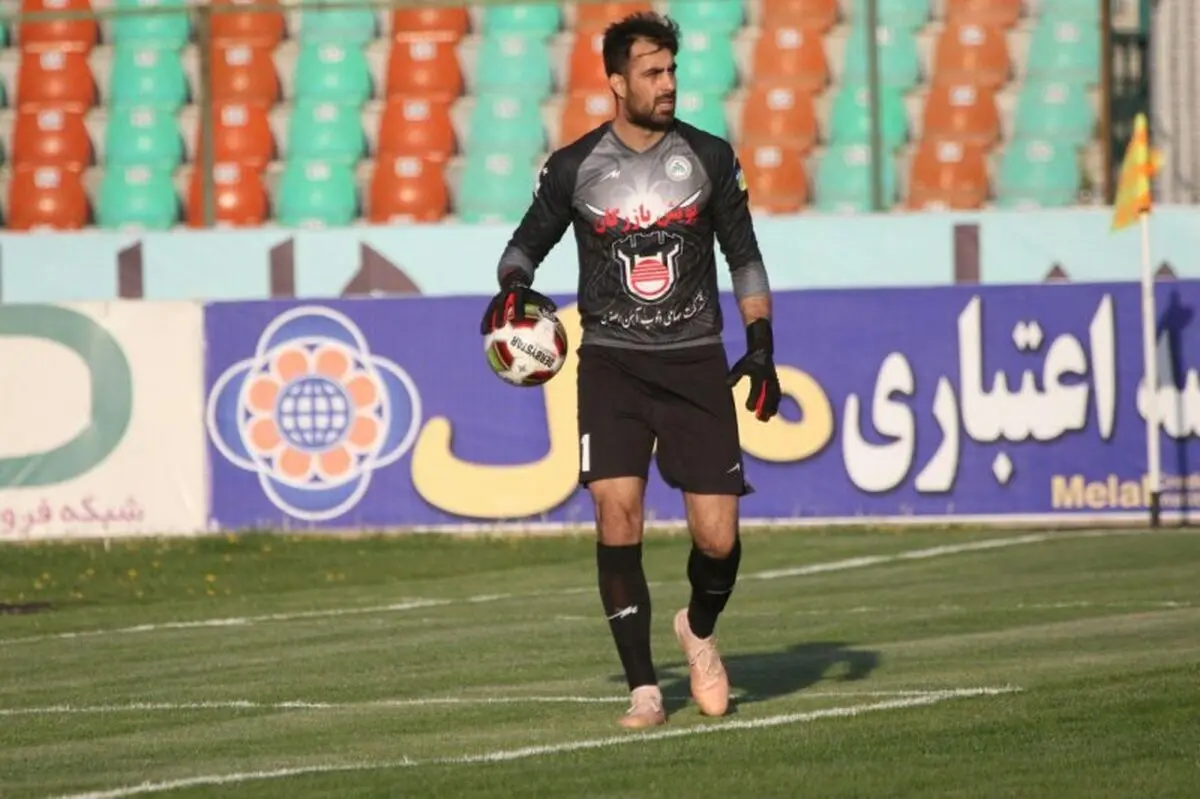 دیدارهای ذوب آهن با پرسپولیس و تراکتور سه بر صفر می‌شود؟