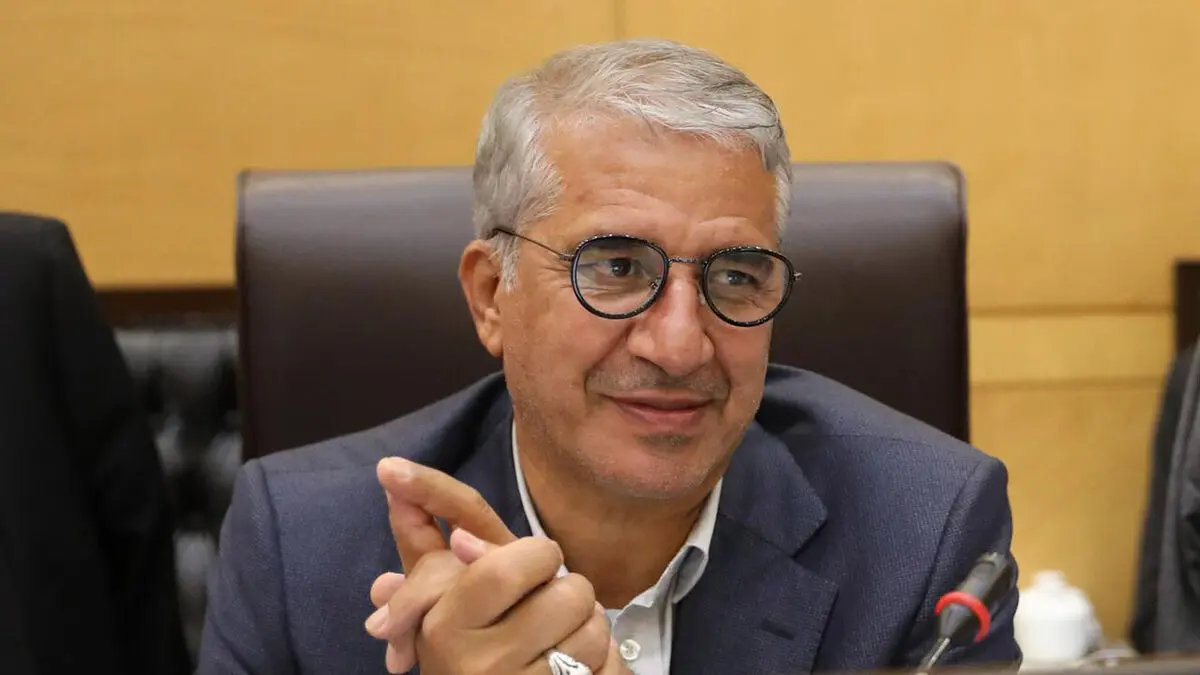 اجرای صحیح قوانین اقتصادی در دستور کار دولت باشد