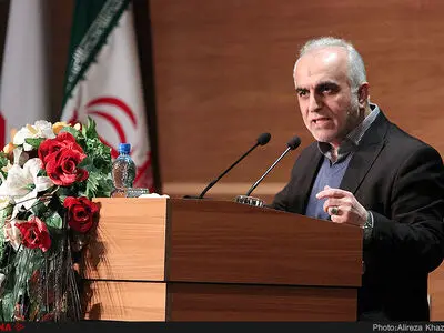 سخنرانی وزیر اقتصاد و دارایی در اداره گمرک 